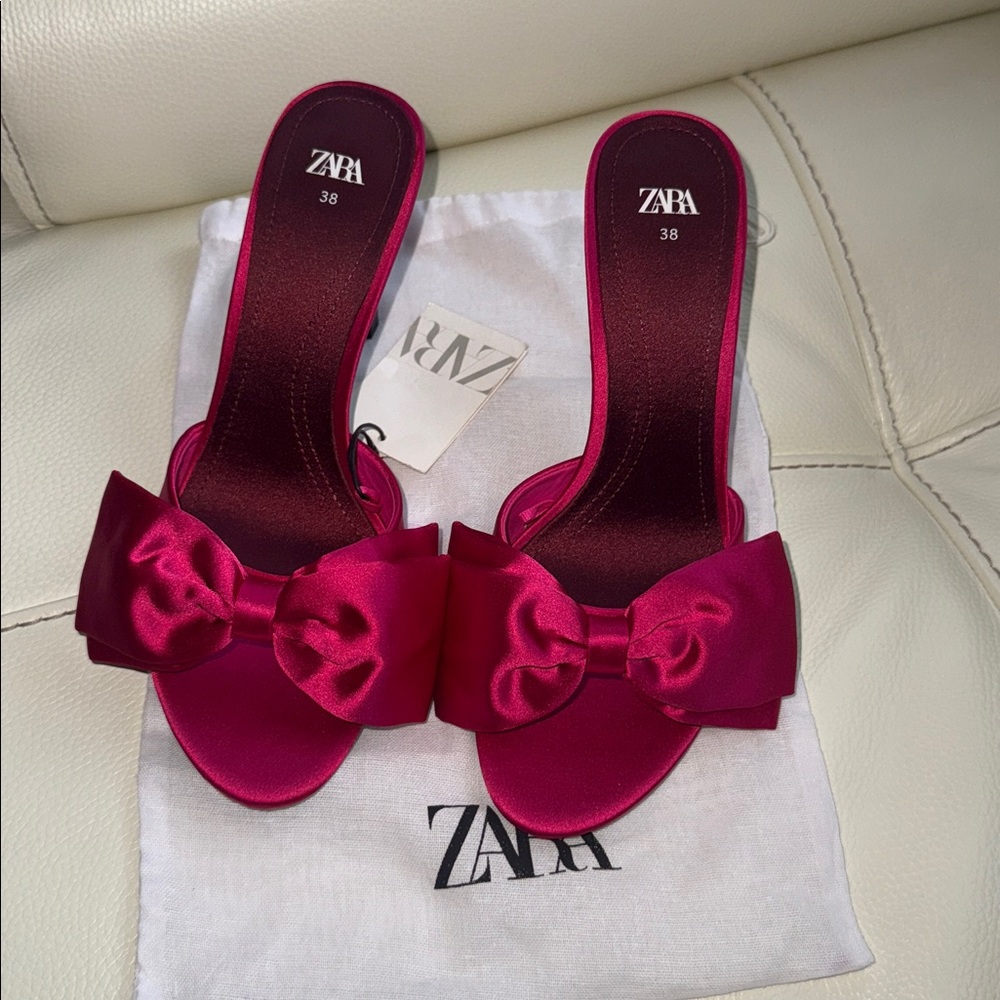 Zara Fuchsia Satin Bow Heels‎ - Picture 3 of 12